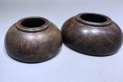 旧藏小叶紫檀水盂一对，可单出。全品。尺寸:直径6.5cm*2.6cm克重:67.2g - 旧藏小叶紫檀水盂一对，可单出。全品。尺寸:直径6.5cm*2.6cm克重:67.2g