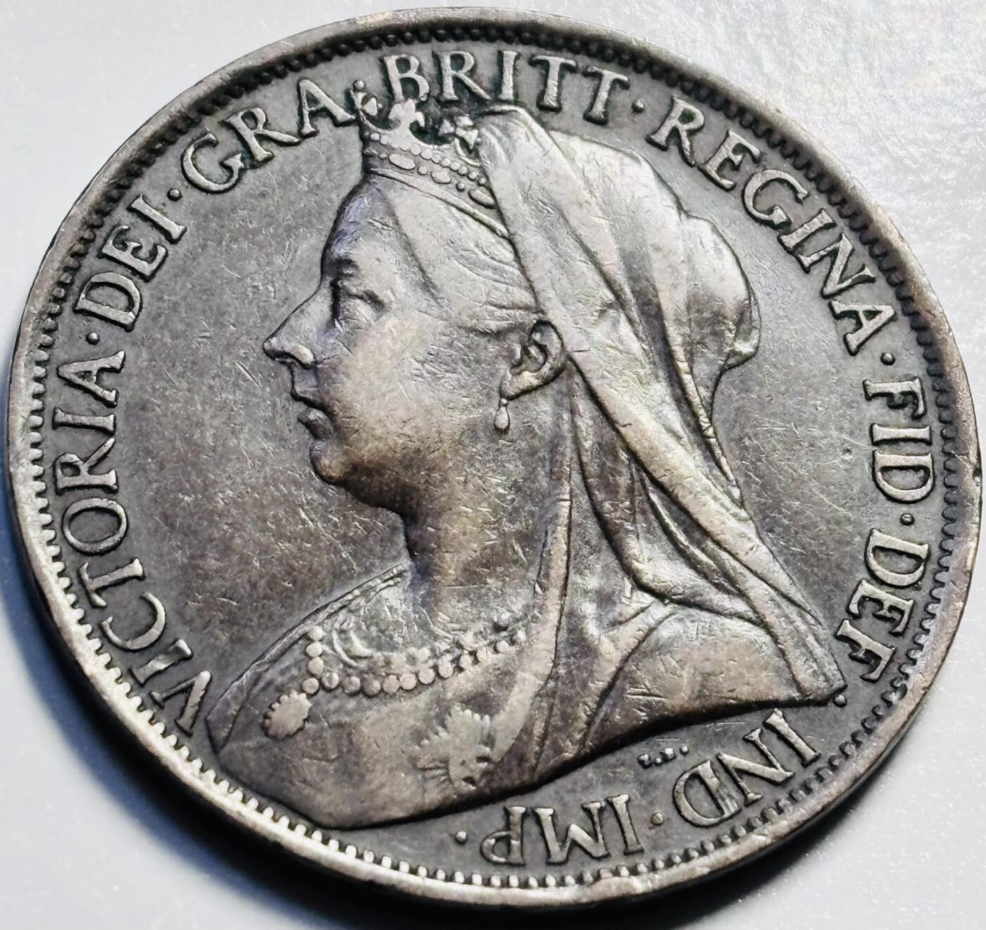 文馨钱币收藏第 203 场，英系套册纪念币，古铜币 少见极美品 1901 年英国维多利亚女王末年披纱版 1 便士古铜币