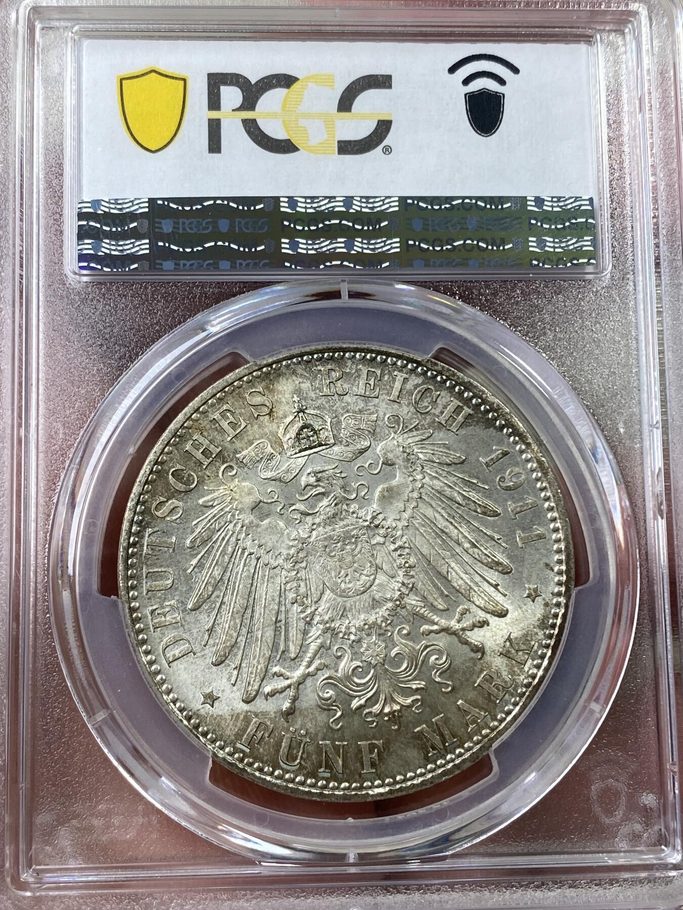 万国钱币拍卖第040期（万国2025新年大拍） PCGS MS65 1911年德国巴伐利亚利奥波德摄政王90大寿和执政25周年纪念5马克 马克经典品种之一 原味五彩倒影包浆让人着迷