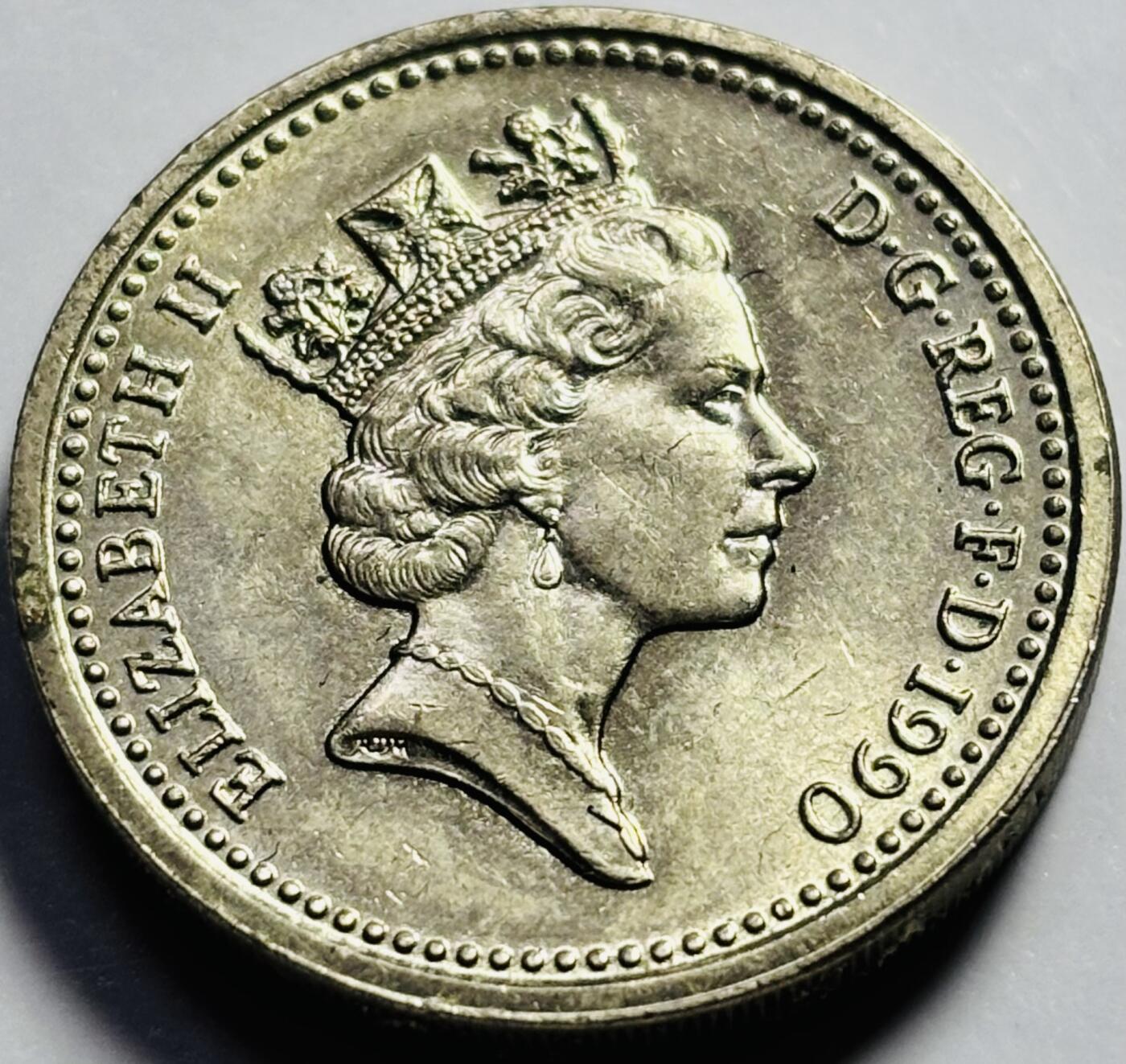 文馨钱币收藏第 203 场，英系套册纪念币，古铜币 少见好品 1990 年英国老版 1 镑，威尔士韭葱