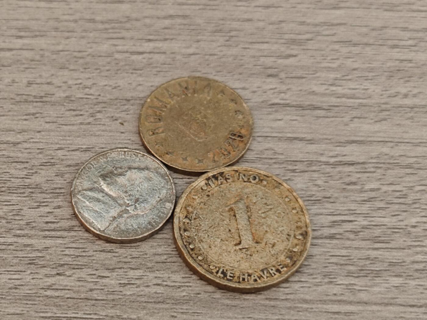 小小杂货铺22期  满五十包邮 可寄存 一元佣金 （银币、散币） 杂币三枚第八组