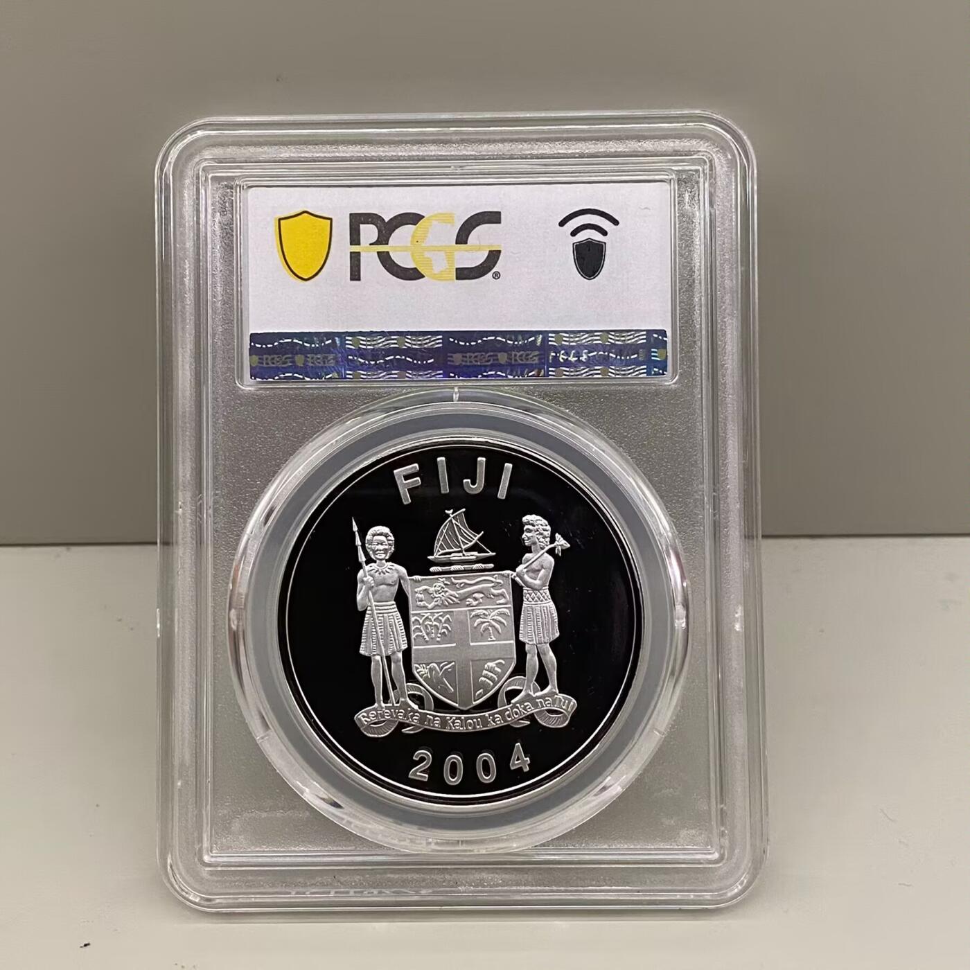 2004年斐济蒋宋美龄纪念币2枚一套 评级币PCGS PR67 68
