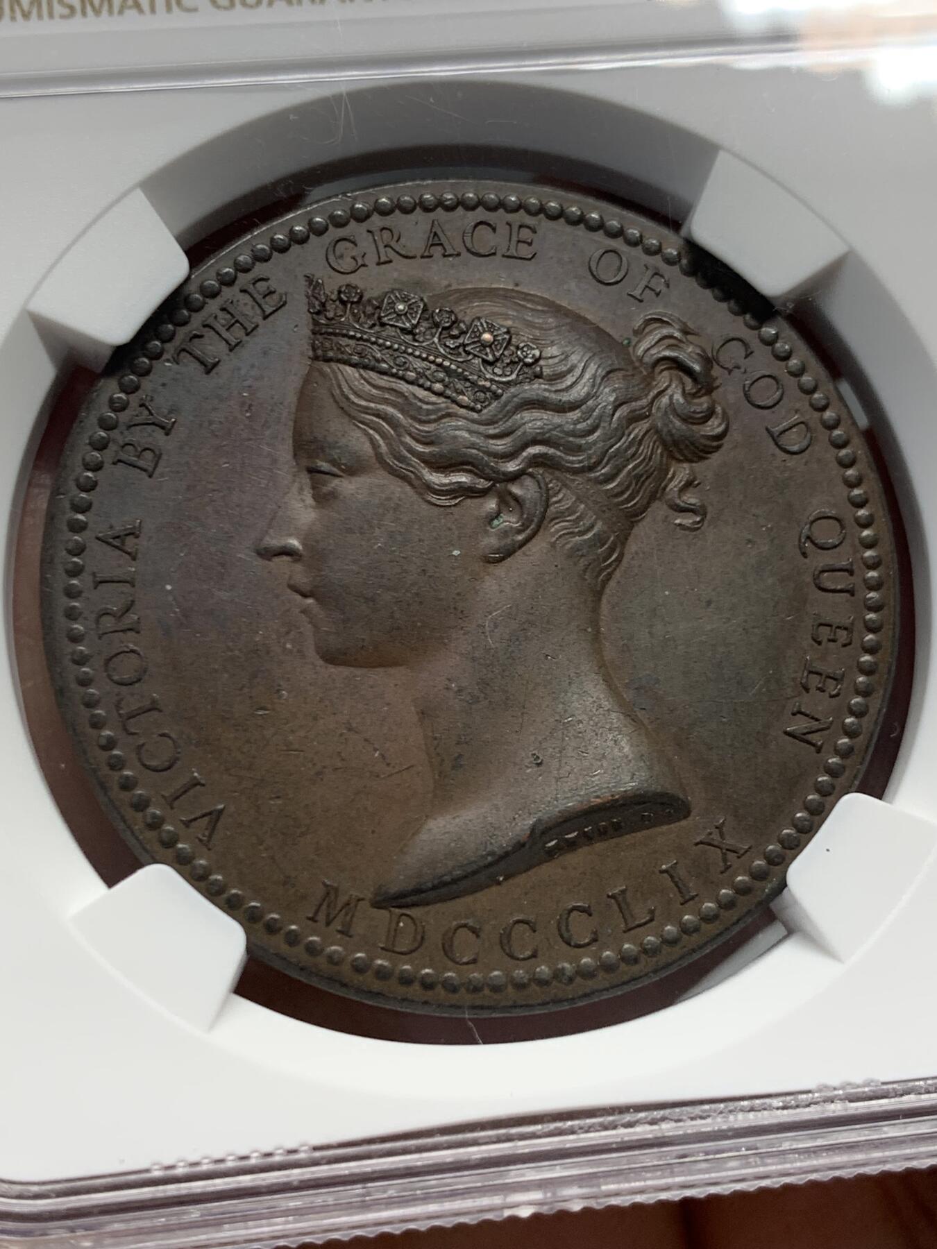 《竞宝斋》第342场 周日，周一，2场连拍 （全场包邮） NGC MS62BN 英国1878维多利亚-科学艺术铜章 精美细节 高点俱在