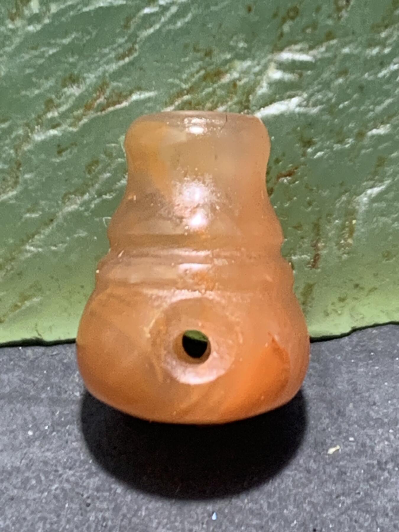 精美亚光保山南红玛瑙小三通佛头一个
