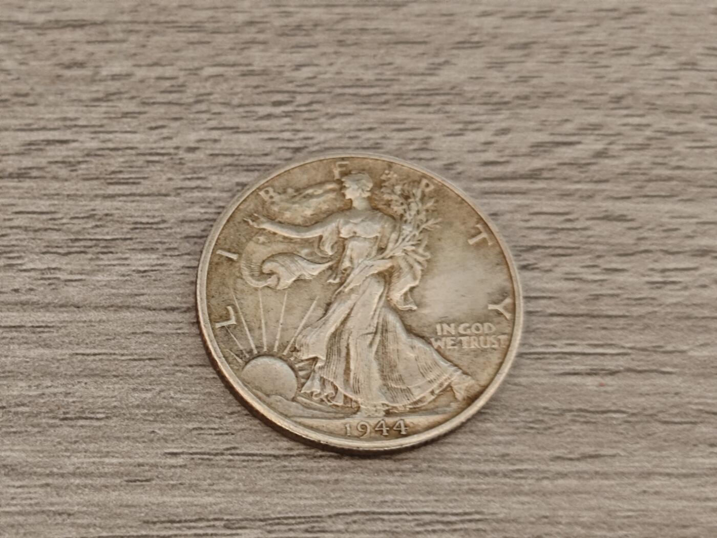 小小杂货铺22期  满五十包邮 可寄存 一元佣金 （银币、散币） 1944年半美元银币