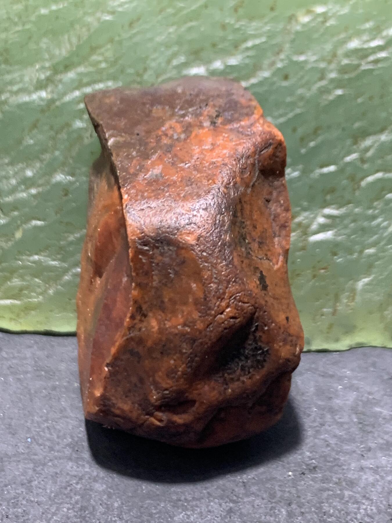 精美大开窗原皮包浆料南红玛瑙原石一颗，