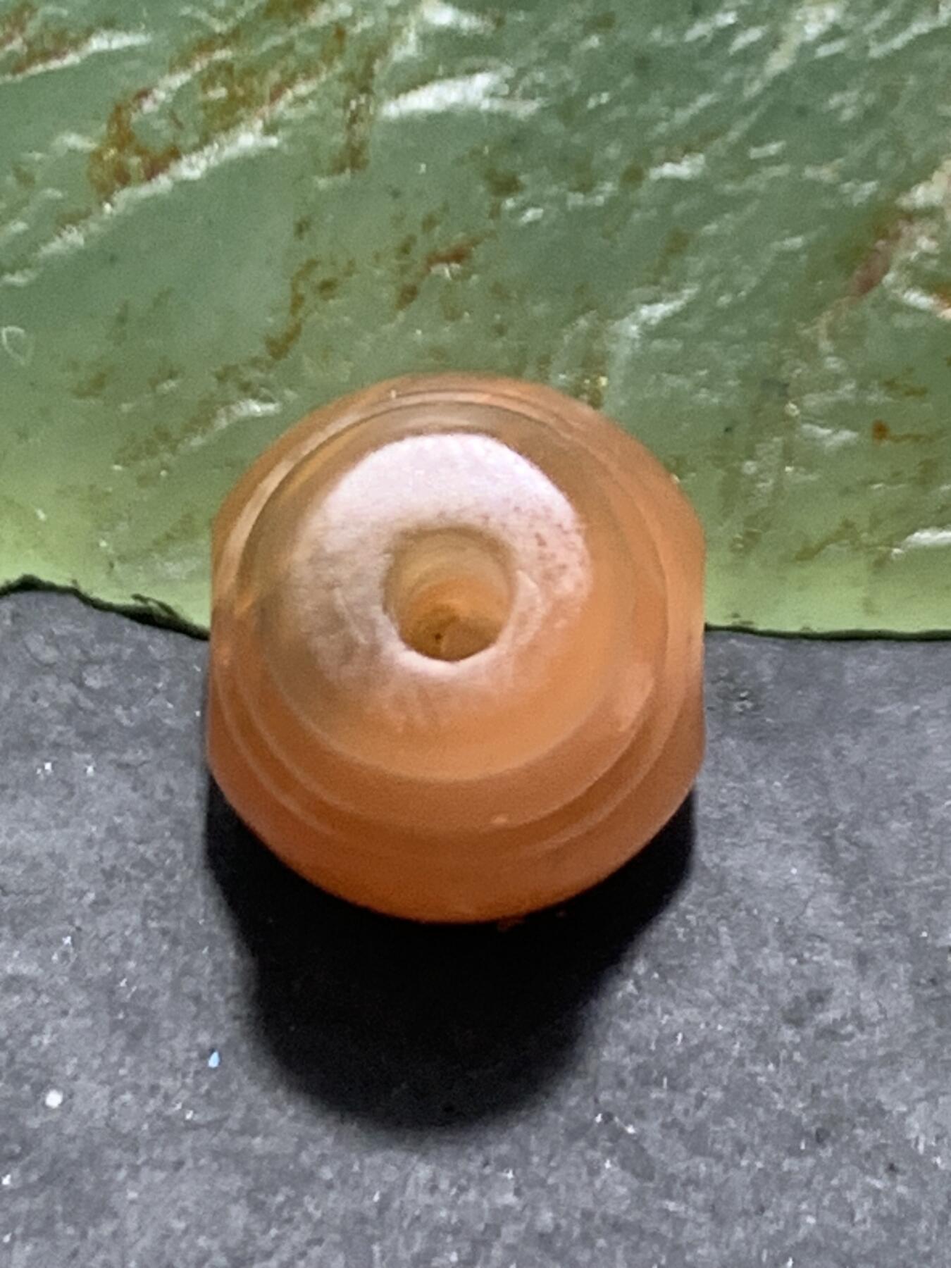 精美亚光保山南红玛瑙小三通佛头一个