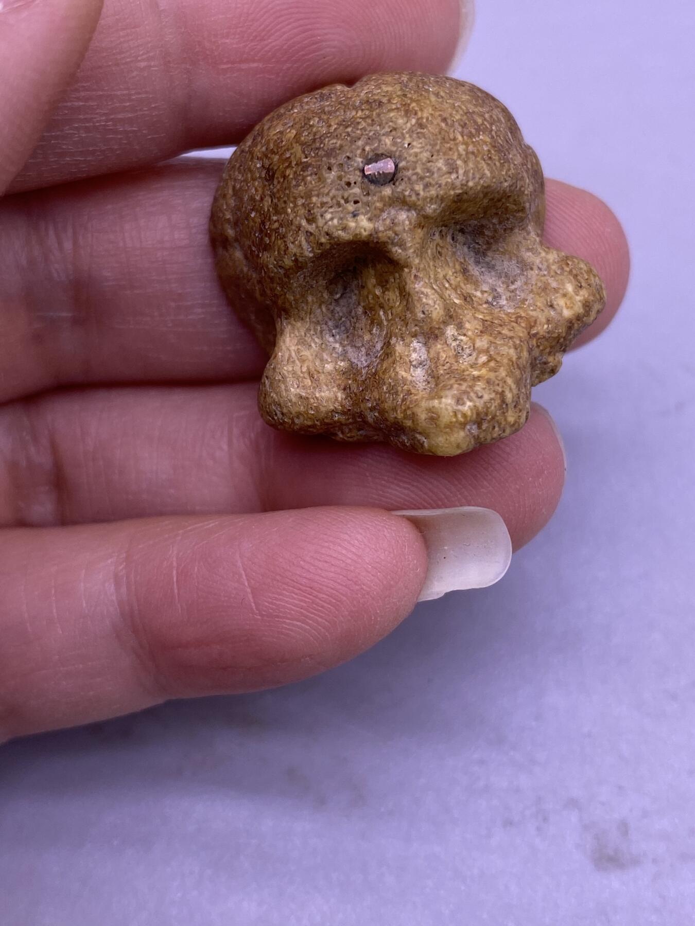 藏传骨雕尸陀林，尺寸2.4*2.3厘米，品相如图，500包快递