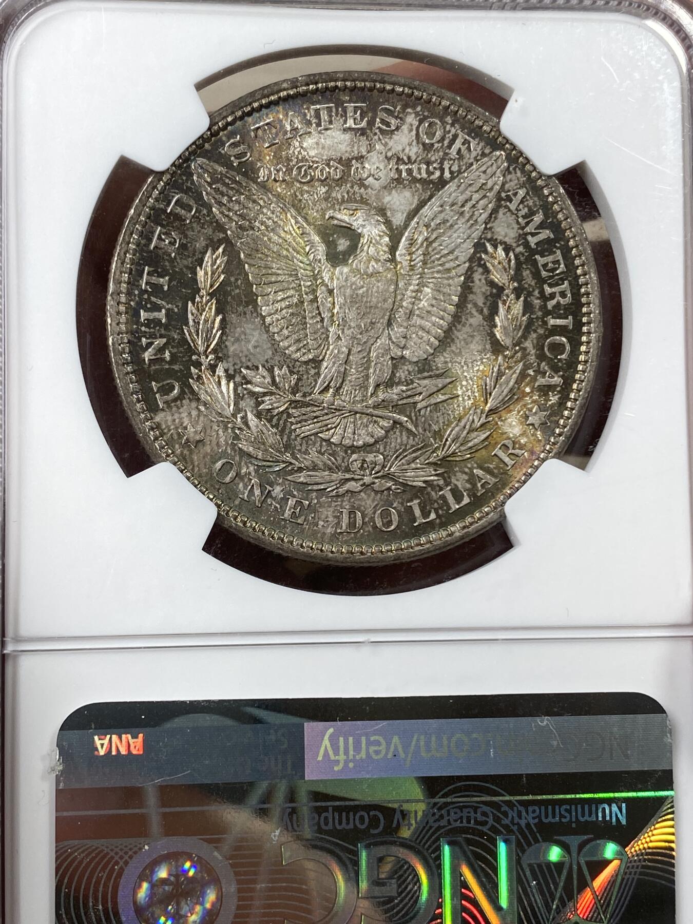 万国钱币拍卖第040期（万国2025新年大拍） NGC MS66 1887年美国摩根女神1元银币 七彩倒影包浆顶级收藏品质