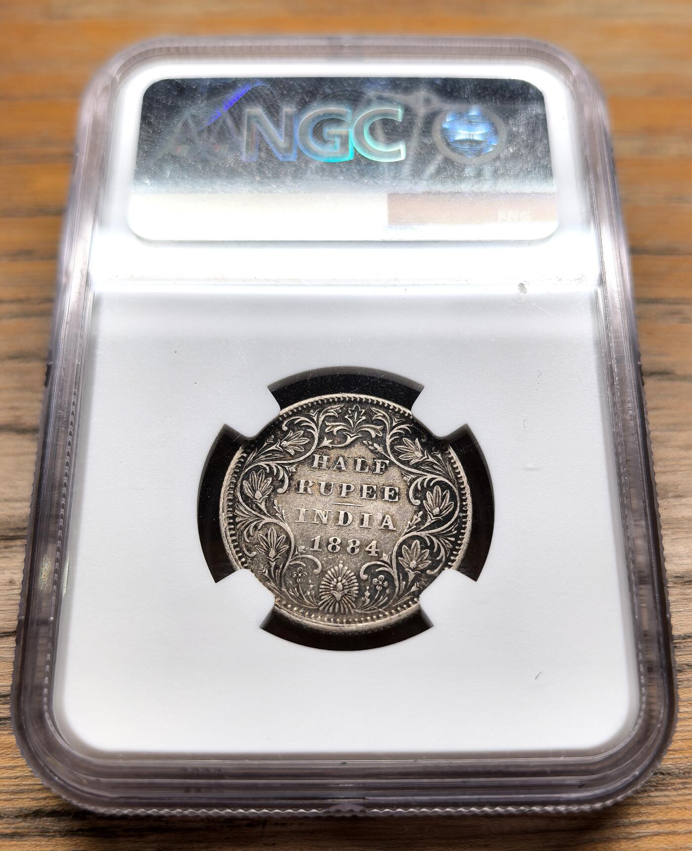 凡希社世界钱币微拍第二百九十四期 1884B英属印度小维1/2卢比NGC-VF35长马齿。