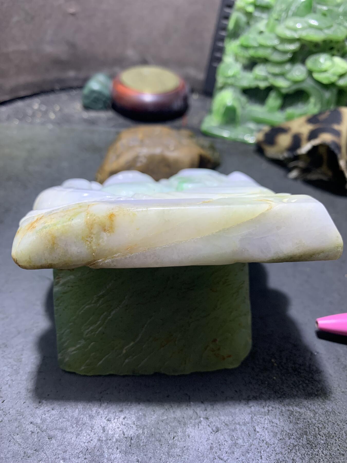 天然A货翡翠糯种飘花雕刻弥勒佛牌子摆件一个！