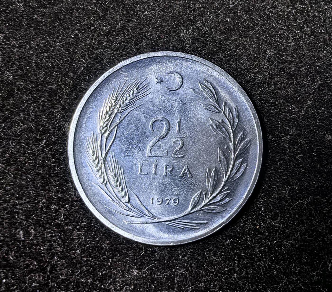 北京马甸外国币专卖微拍第132期，外国非贵金属纪念币，流通币专场，陆续上新，欢迎关注 1979年 土耳其 粮食日FAO 2.5里拉纪念币