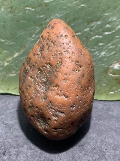 精美红皮荔枝冻心南红玛瑙原石一颗， - 精美红皮荔枝冻心南红玛瑙原石一颗，
