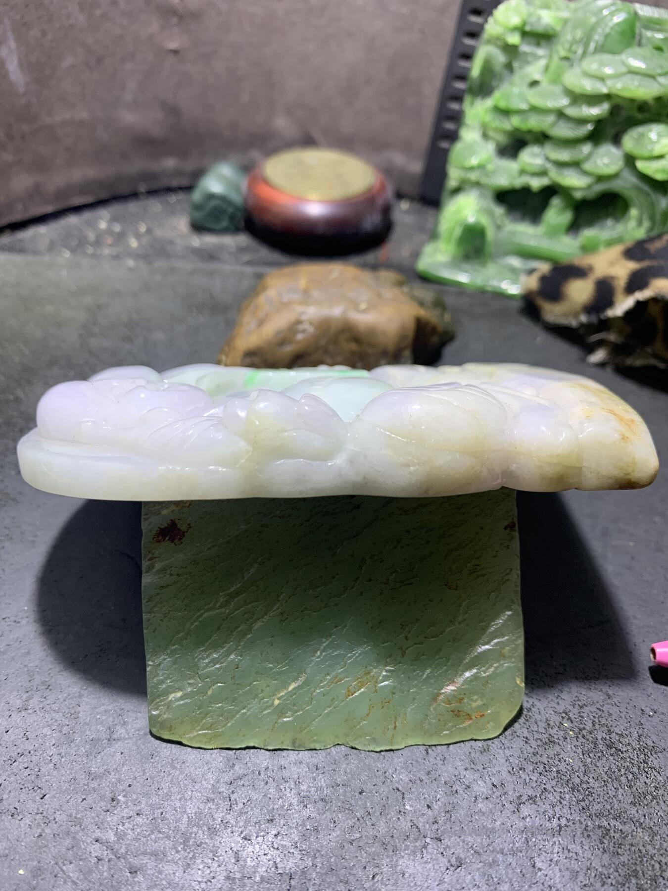 天然A货翡翠糯种飘花雕刻弥勒佛牌子摆件一个！