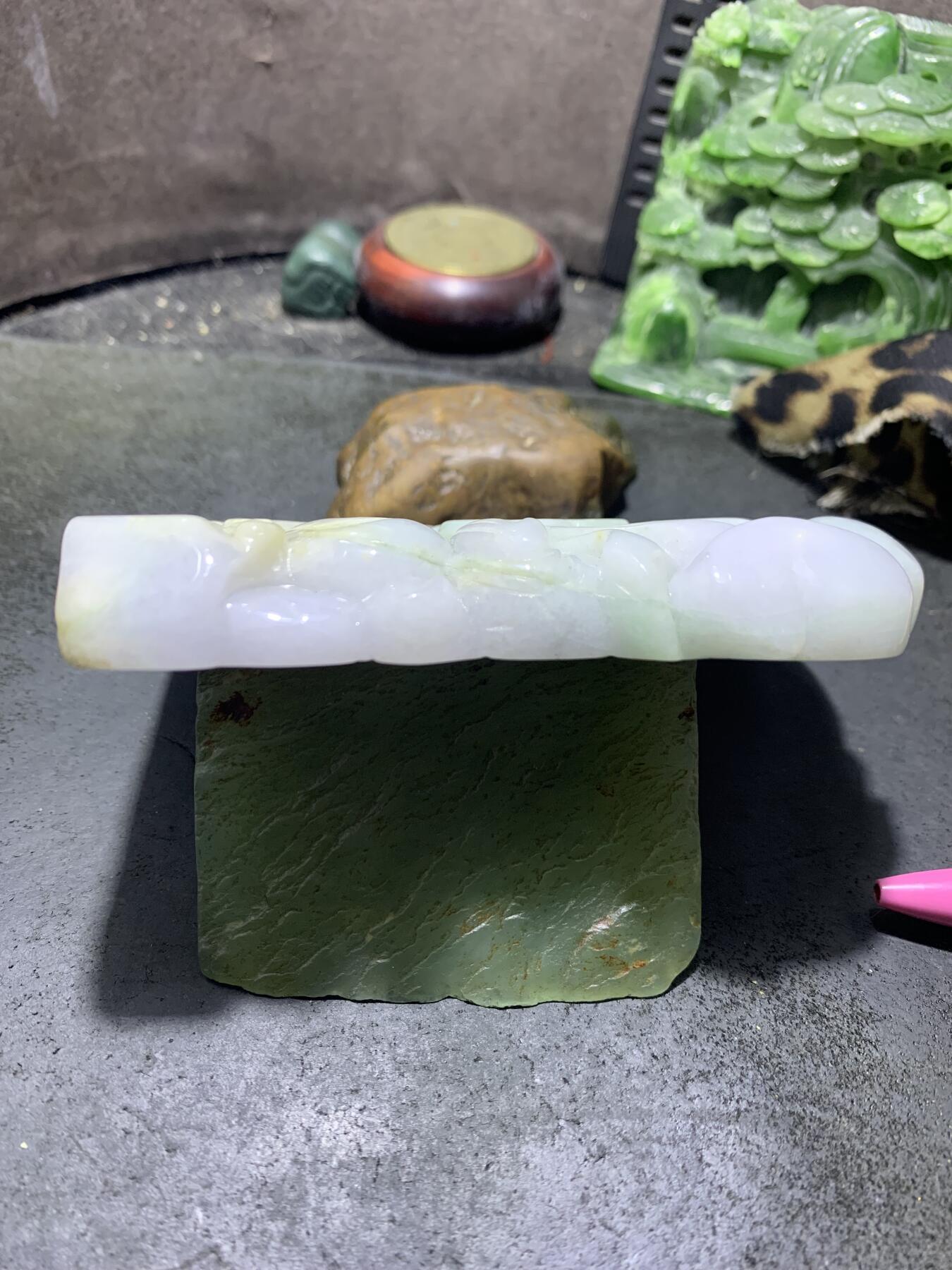 天然A货翡翠糯种飘花雕刻弥勒佛牌子摆件一个！