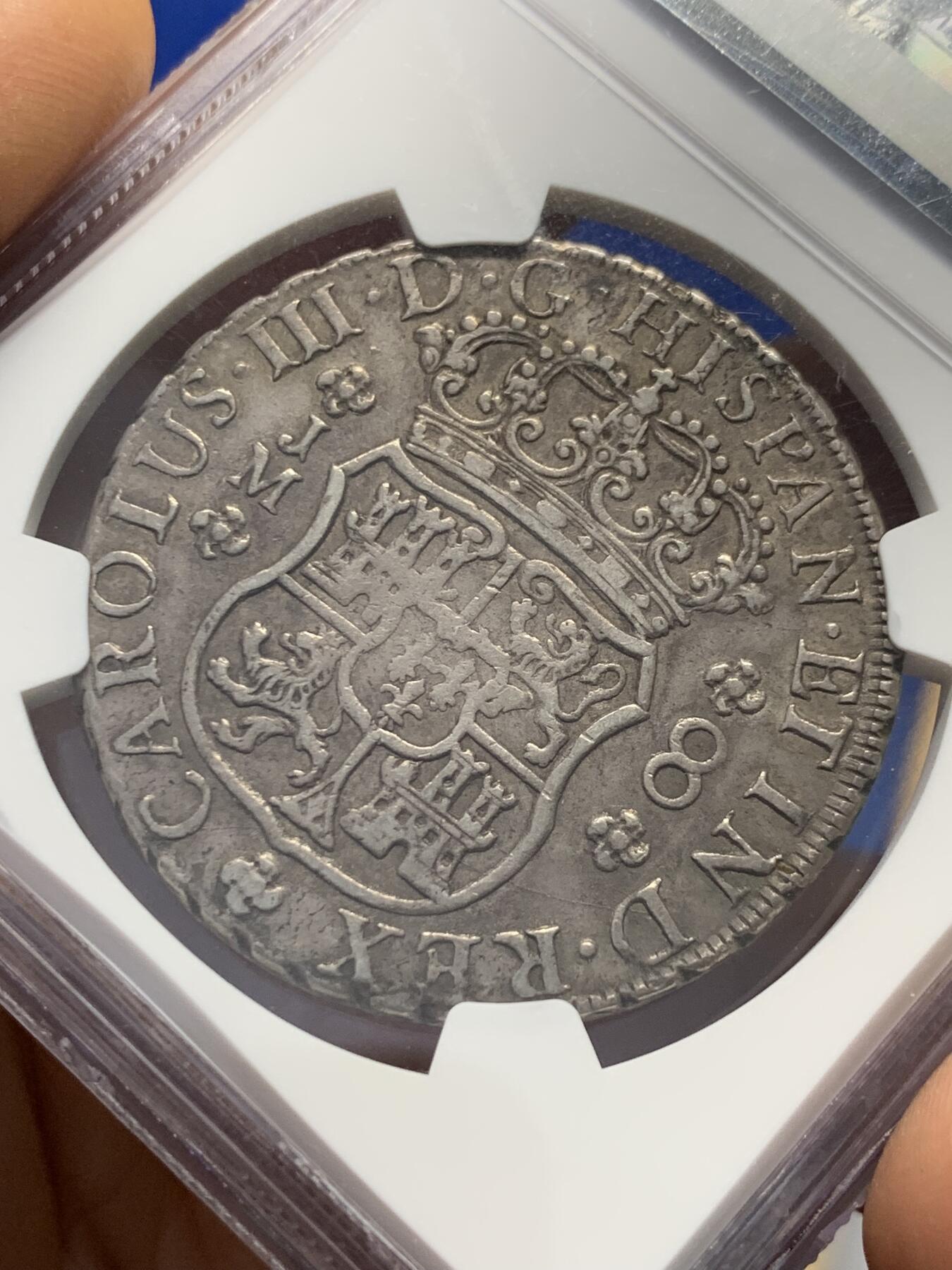 《竞宝斋》第343场 周日，周一，2场连拍 （全场包邮） NGC AU53 西属秘鲁 地球双柱 8瑞尔 1769 LM JM 单点版 双面深打 深彩包浆