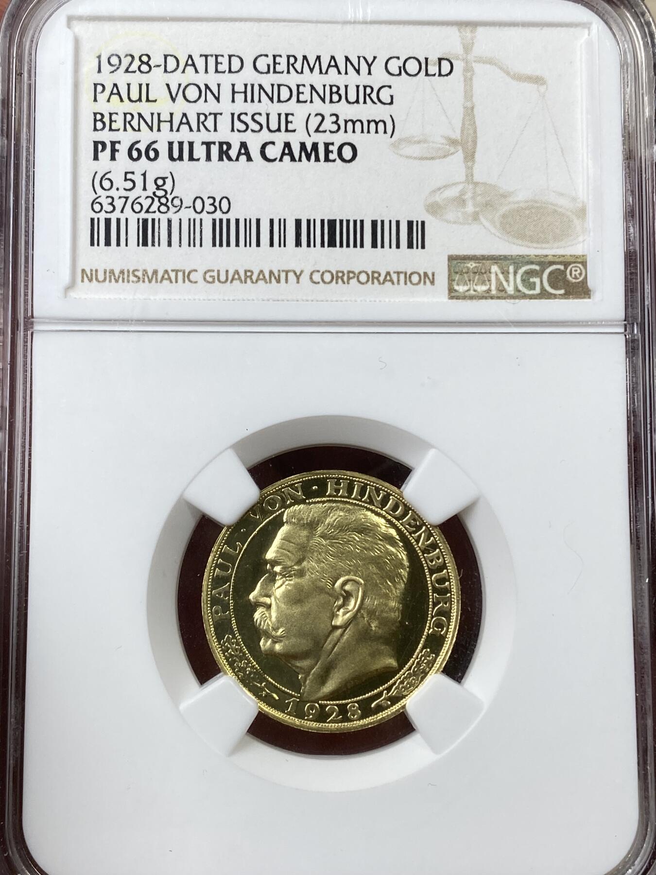 万国钱币拍卖第040期（万国2025新年大拍） NGC PF66CAM 1928年德国魏玛共和国兴登堡总统80大寿纪念20马克金质币章 顶级深度镜面 百年金辉如同现代币的工艺 顶级完美收藏品质