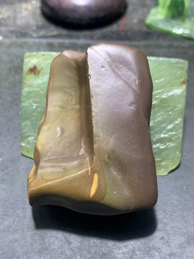 精美罕见新疆多彩泥石原石把件（镇纸，摆件） 一块 - 精美罕见新疆多彩泥石原石把件（镇纸，摆件） 一块