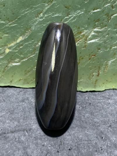 精美药师玛瑙天眼桶珠一个 精美药师玛瑙天眼桶珠一个