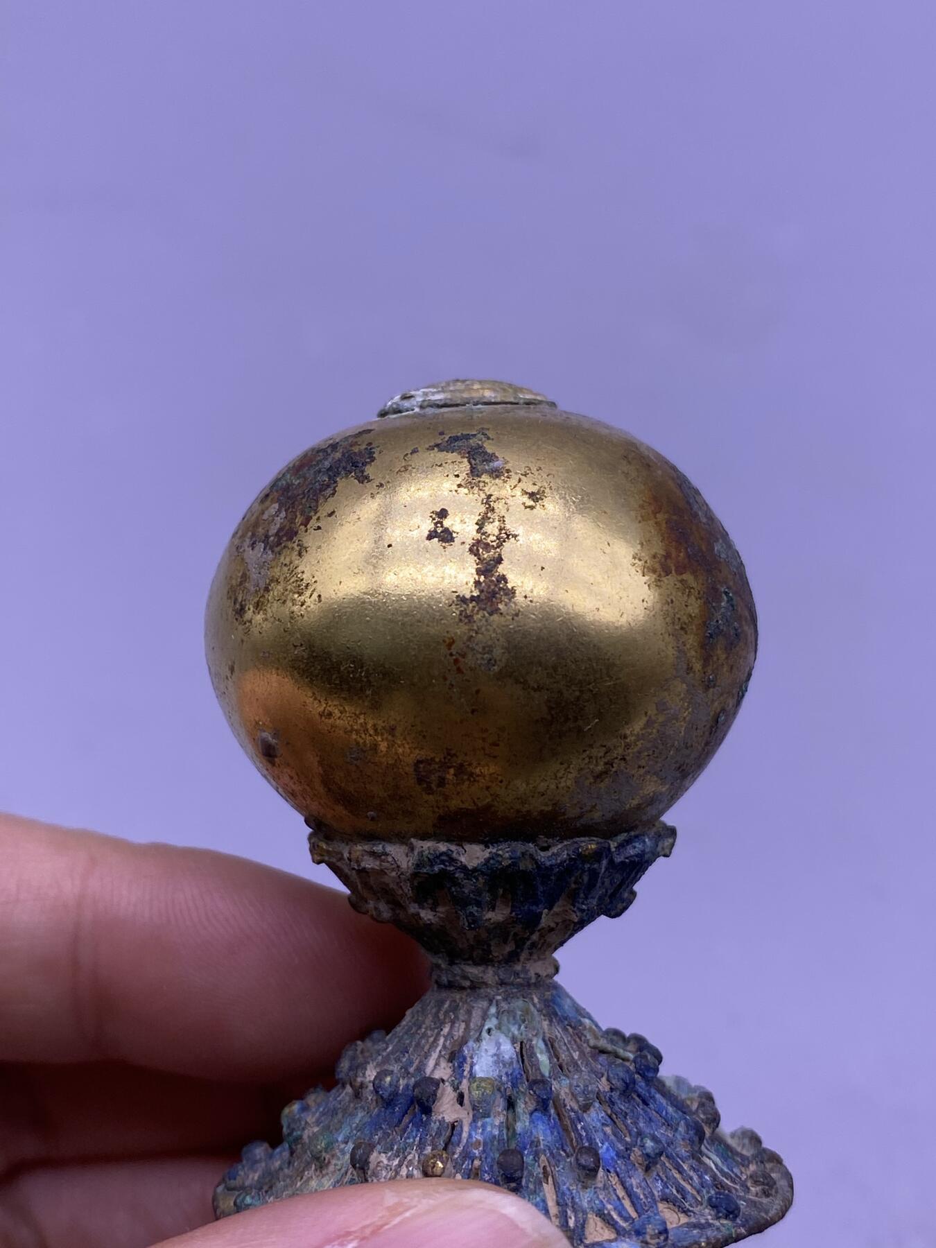 老铜鎏金帽顶，尺寸5.5厘米，品相如图，800包快递