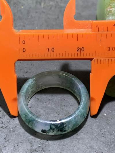 天然冰透高润度水草玛瑙通货戒指一个，， 天然冰透高润度水草玛瑙通货戒指一个，，