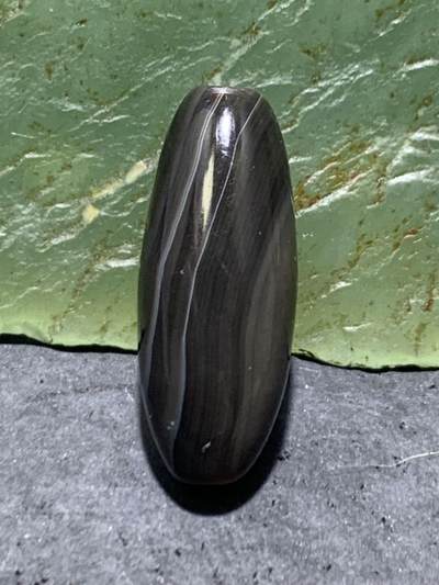 精美药师玛瑙天眼桶珠一个 精美药师玛瑙天眼桶珠一个