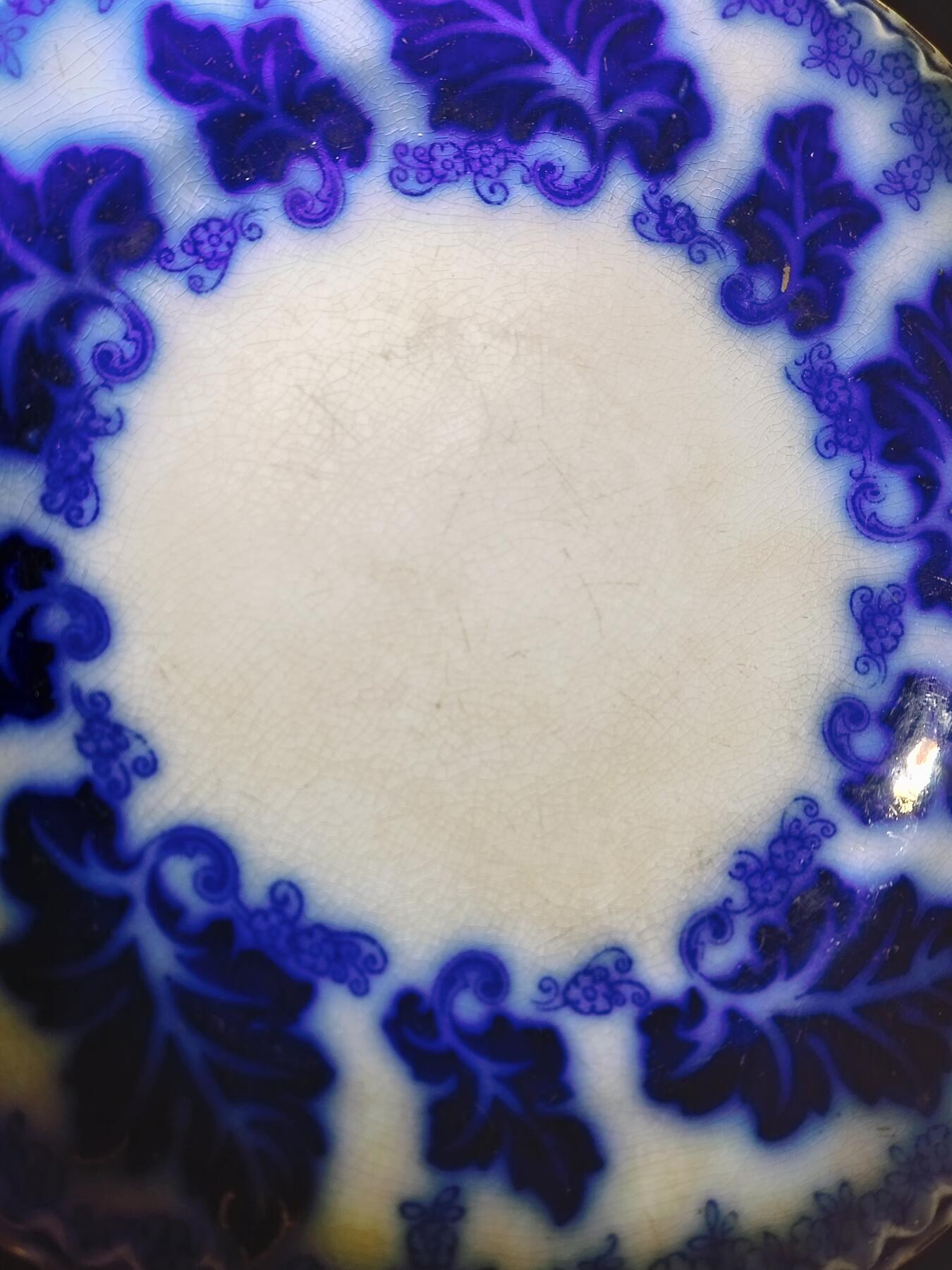 2024年12月瓷器拍卖 英国回流青花描金花卉纹葵口盘