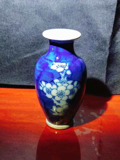 2024年12月瓷器拍卖 - 晚清冰梅瓶