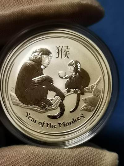 【保诚微拍54期】投资金银币专场(含一盎司南非克鲁格金币) - 【全新-原装卷拆】澳大利亚2016年 猴年 半盎司 999银币