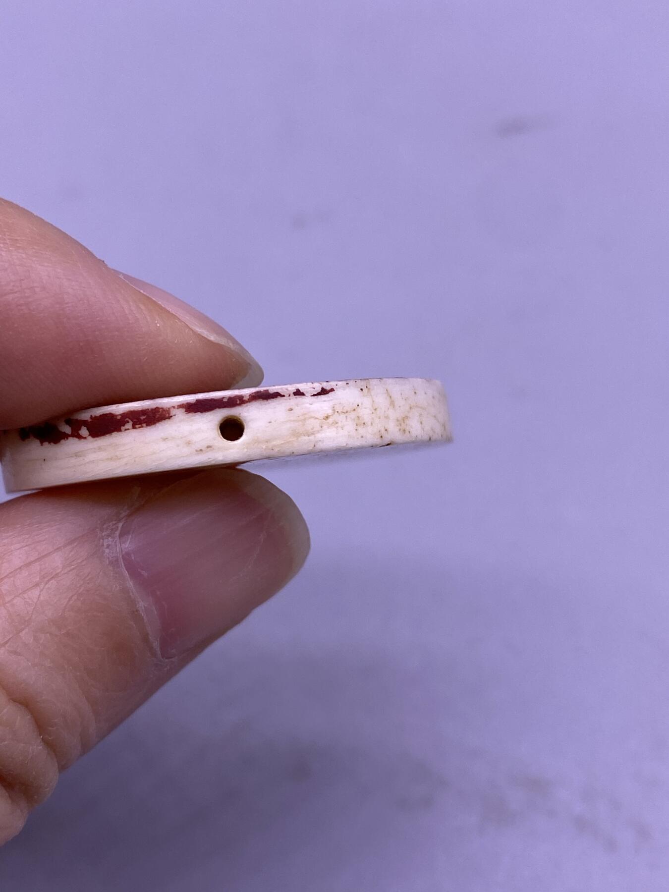 老骨雕八卦牌，尺寸3厘米，品相如图，200包快递
