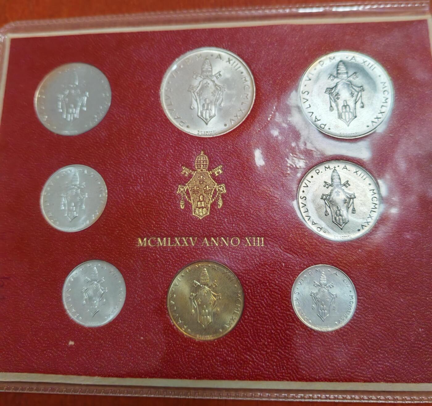 长老汇龙年精选第四十场拍卖 1963梵蒂冈教皇缺位8枚套币，含枚银币，卡装