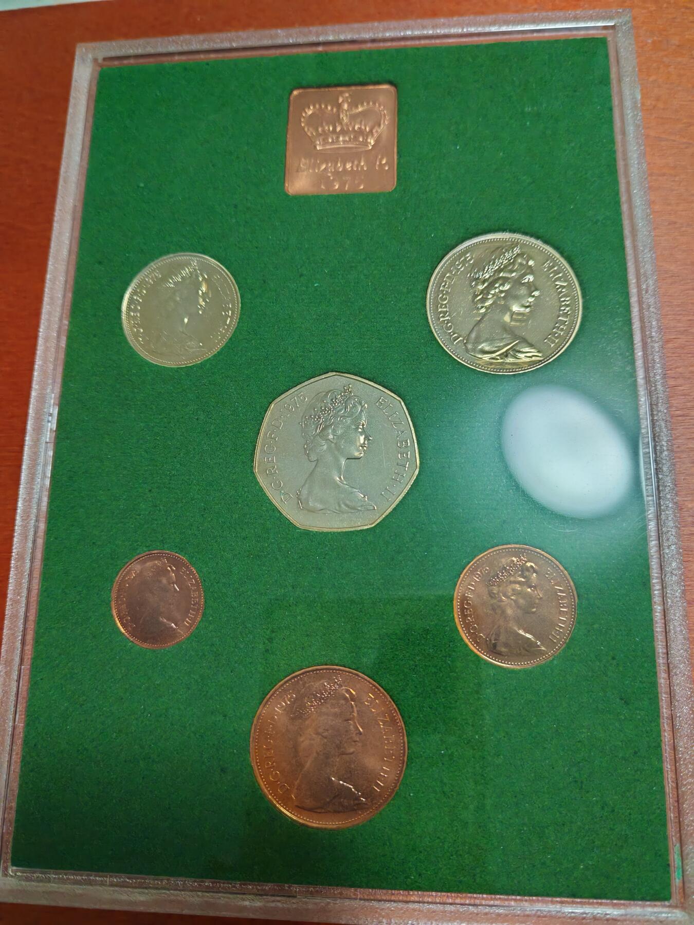 长老汇龙年精选第四十场拍卖 1975英国十进制套币6枚，原盒带外纸