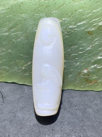 精美亚光高玉化海洋玉髓手工俏色巧雕兔飞猛进桶珠一个！ - 精美亚光高玉化海洋玉髓手工俏色巧雕兔飞猛进桶珠一个！