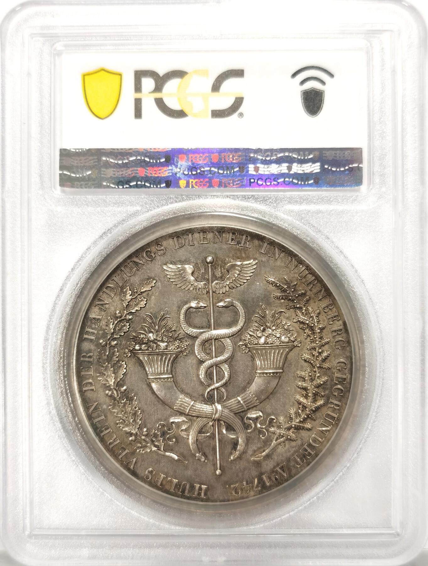 博洋堂世界钱币拍卖第106期（全场包邮） PCGS SP64 1842年德国纽伦堡行政公务员辅助基金百年纪念纪念大银章，大天使银章，N、P双料唯一冠军分，名誉品种。44mm超大尺寸，镜面五彩状态极佳。