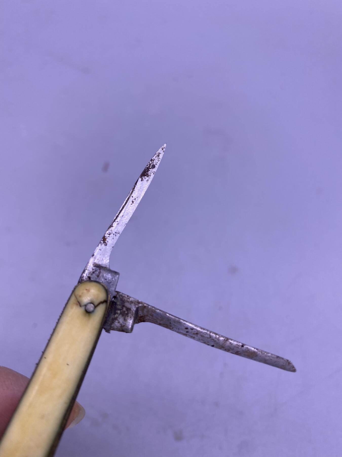 小刀，尺寸8厘米，品相如图，400包快递