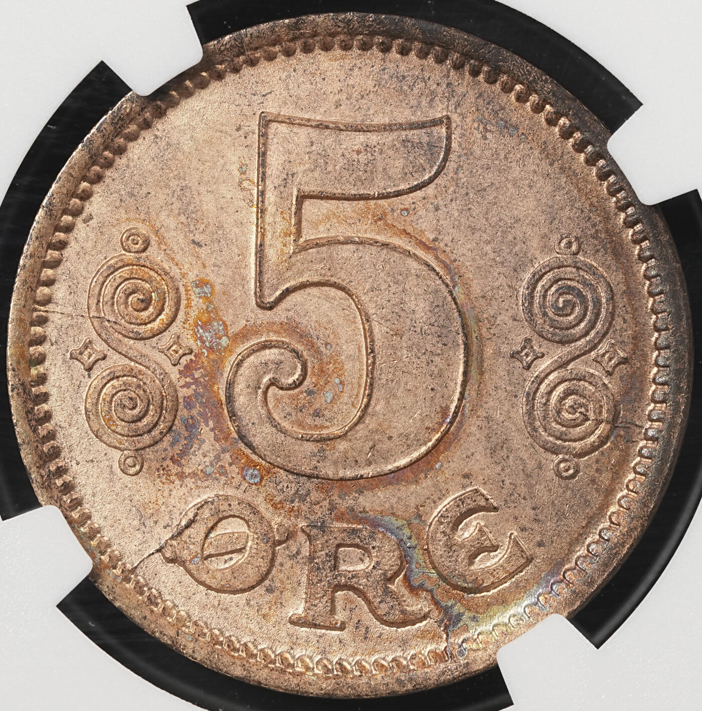 修遠堂世界钱币第五十三期 全场包邮 NGC评级 1916年丹麦2，5欧尔铜币各一枚