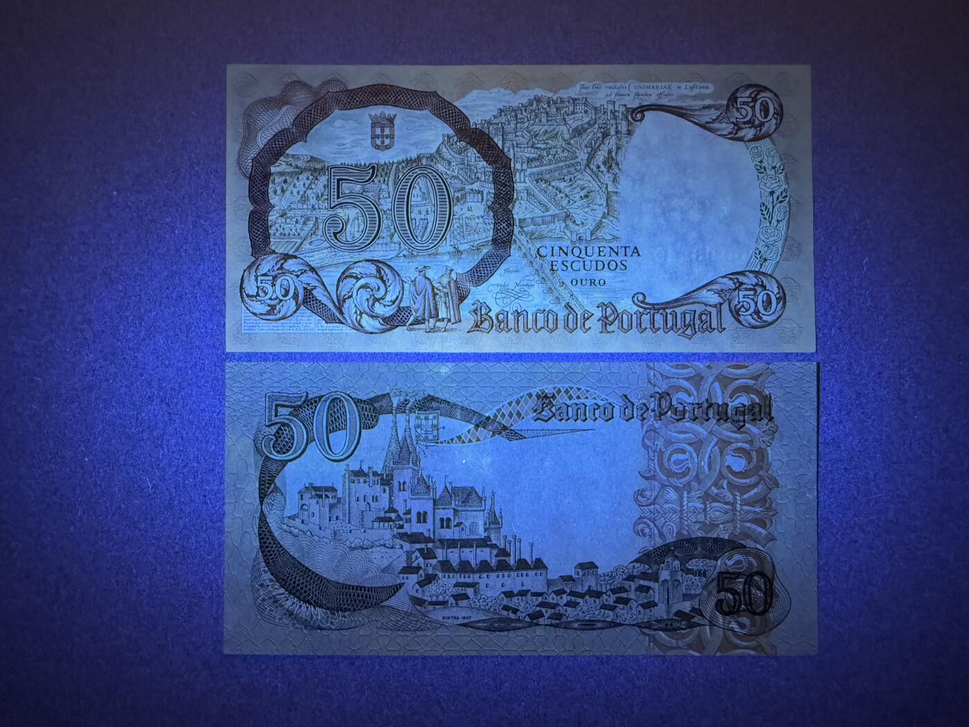 《张总收藏》182期-新一年外币首拍 葡萄牙50埃斯库多2张 UNC- 1964年和1968年 局部荧光