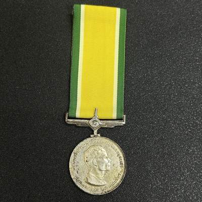 西秦中古拍卖第二十六期 - 泰国拉玛九世银禧奖章 普密蓬国王登基25年大典奖章 银制 少见