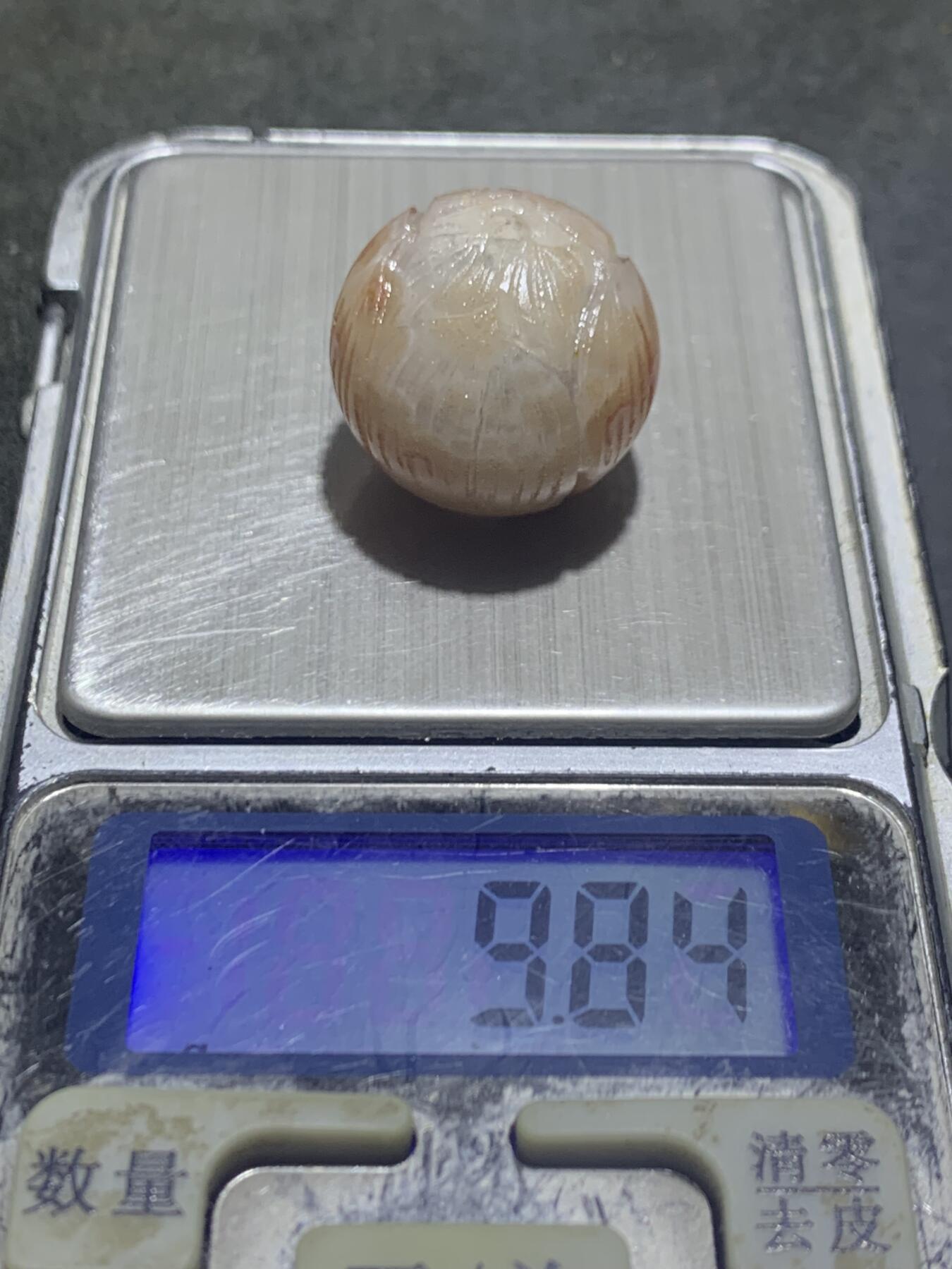 精美冰飘天眼气泡纹亚光战国红玛瑙手工雕刻莲花珠一个，