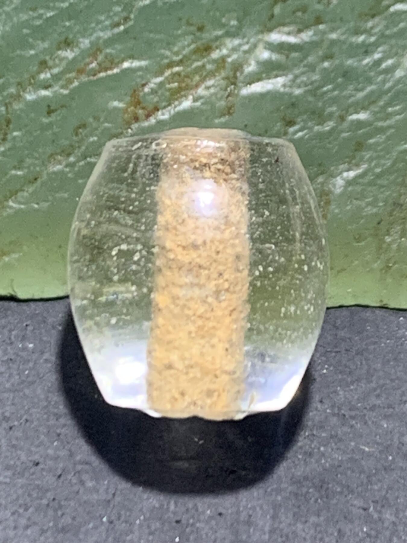 建国前后库存仿白水晶琉璃桶珠一颗，
