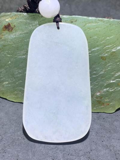 天然A货冰糯种翡翠雕刻降龙观音吊坠一个！ 天然A货冰糯种翡翠雕刻降龙观音吊坠一个！