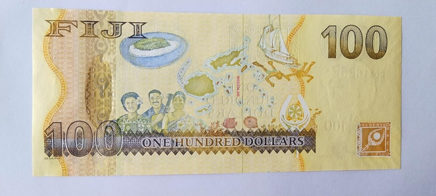 天和轩精品钱币第54场 全新UNC  斐济100女王纸币