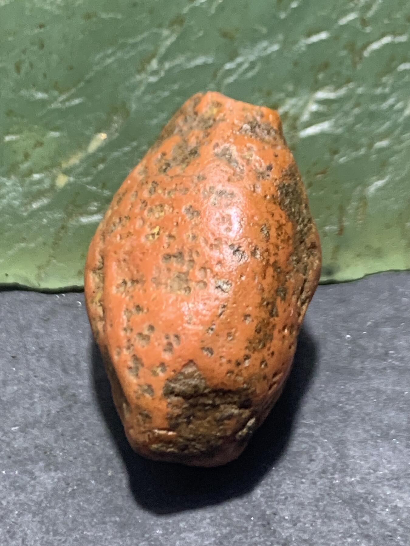 精美红皮柿子红原皮开窗料南红玛瑙原石一颗