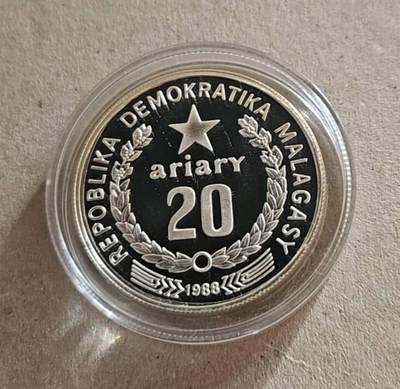 【币将精彩】世界钱币拍卖拍卖（2026-5-6） 马尔加什1988年WWF狐猴银币 世界野生动物基金会WWF系列纪念币之一。