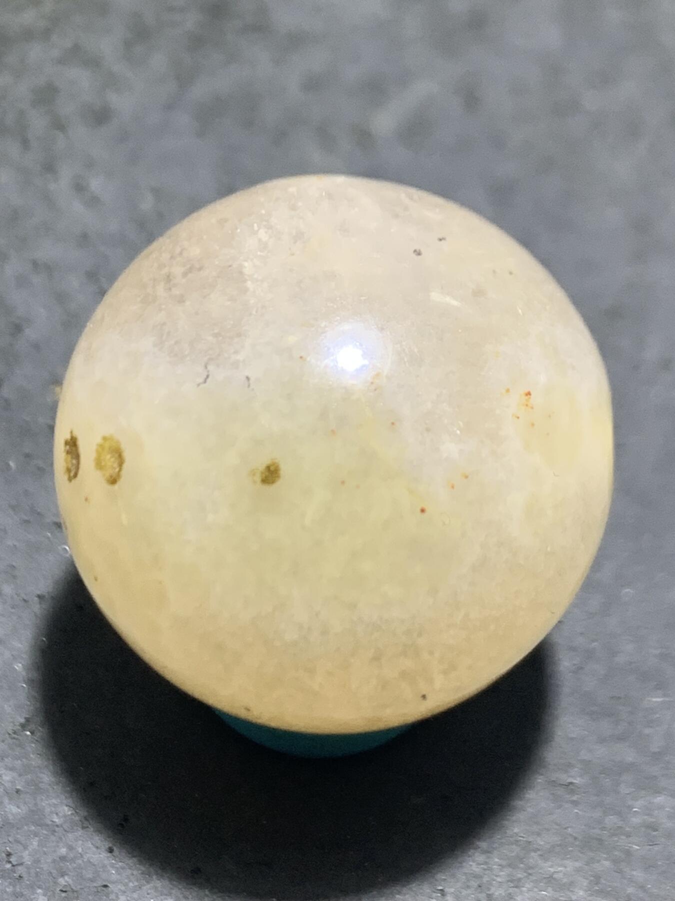 冰飘战国红玛瑙高玉化通货随形圆珠一颗，