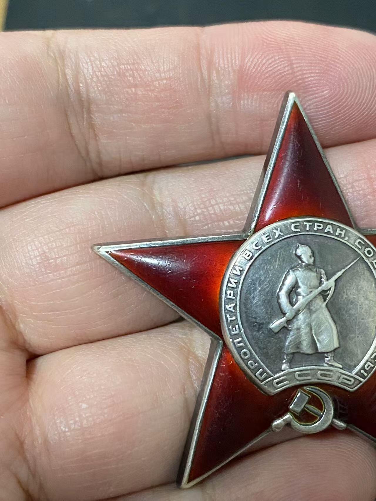 苏联勋章奖章1月6日拍卖1月25日晚上九点结束！过年了，本次无佣金！找不到的加我qq或者微信都是184277308备注苏章拍卖。最好加微信群每次都会通知还有提前可以一口价的 最近会持续拍卖一些东西。			