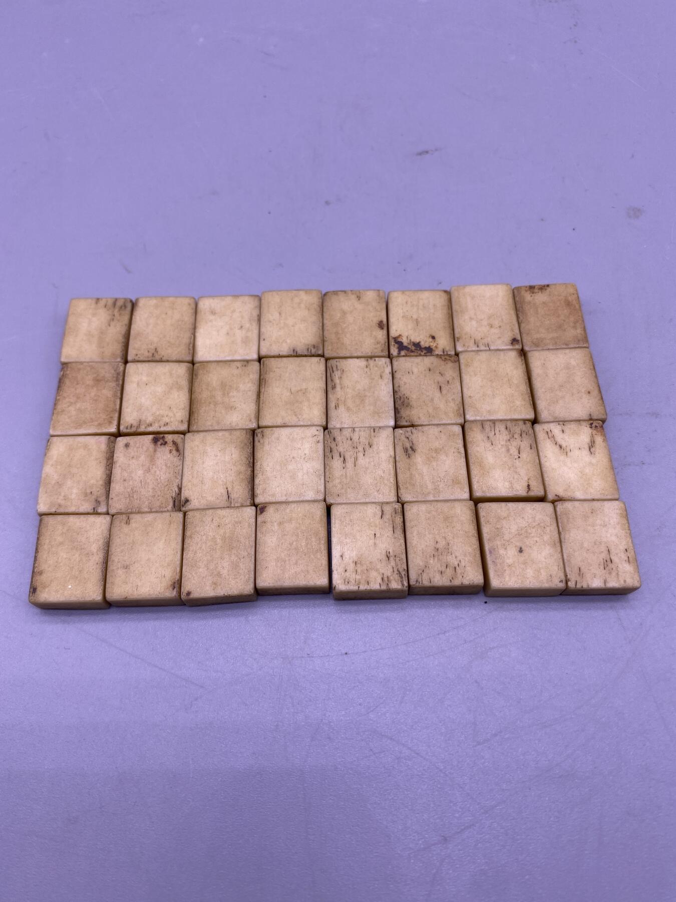 老骨牌九一幅，尺寸1.7*1.4厘米，品相如图，600包快递