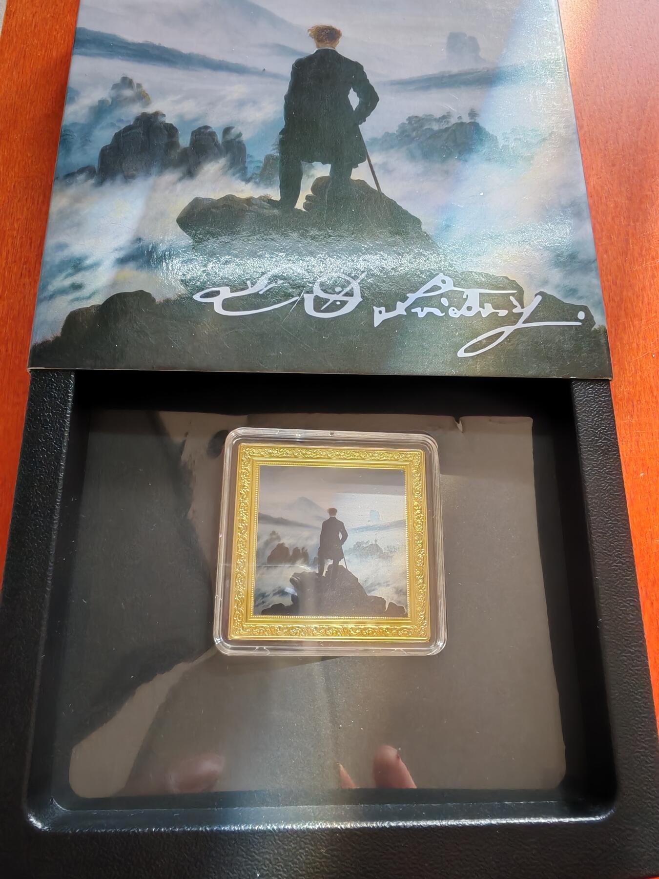 长老汇龙年精选第四十三场拍卖 2021纽埃名画云海漫步者1元彩色方形精制银币，盒证全，市场价650
