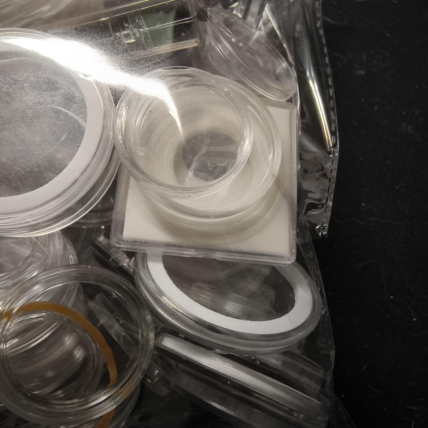 【全场包邮】纯粹捡漏拍448场 【收藏工具】各类尺寸圆盒+方盒约80个左右一包（大中盒多数，随机发送）