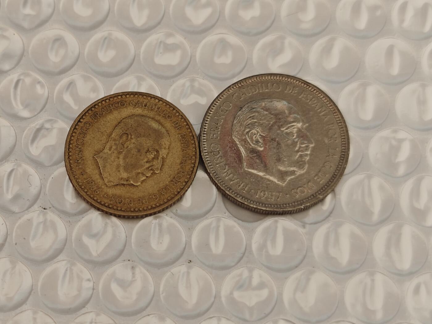 小小杂货铺25期 满五十包邮 0起1元佣金可寄存 西班牙比赛塔一对